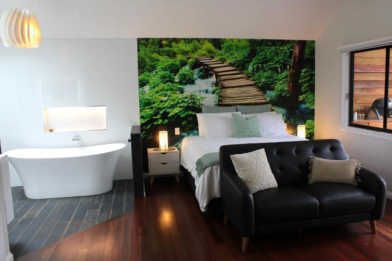 Hideaway Falls - Evergreen Cottage Mapleton